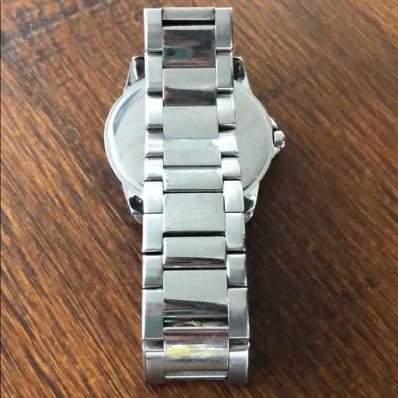 Coach Watch- Silver- sized for 7” wrist - Picture 4 of 7